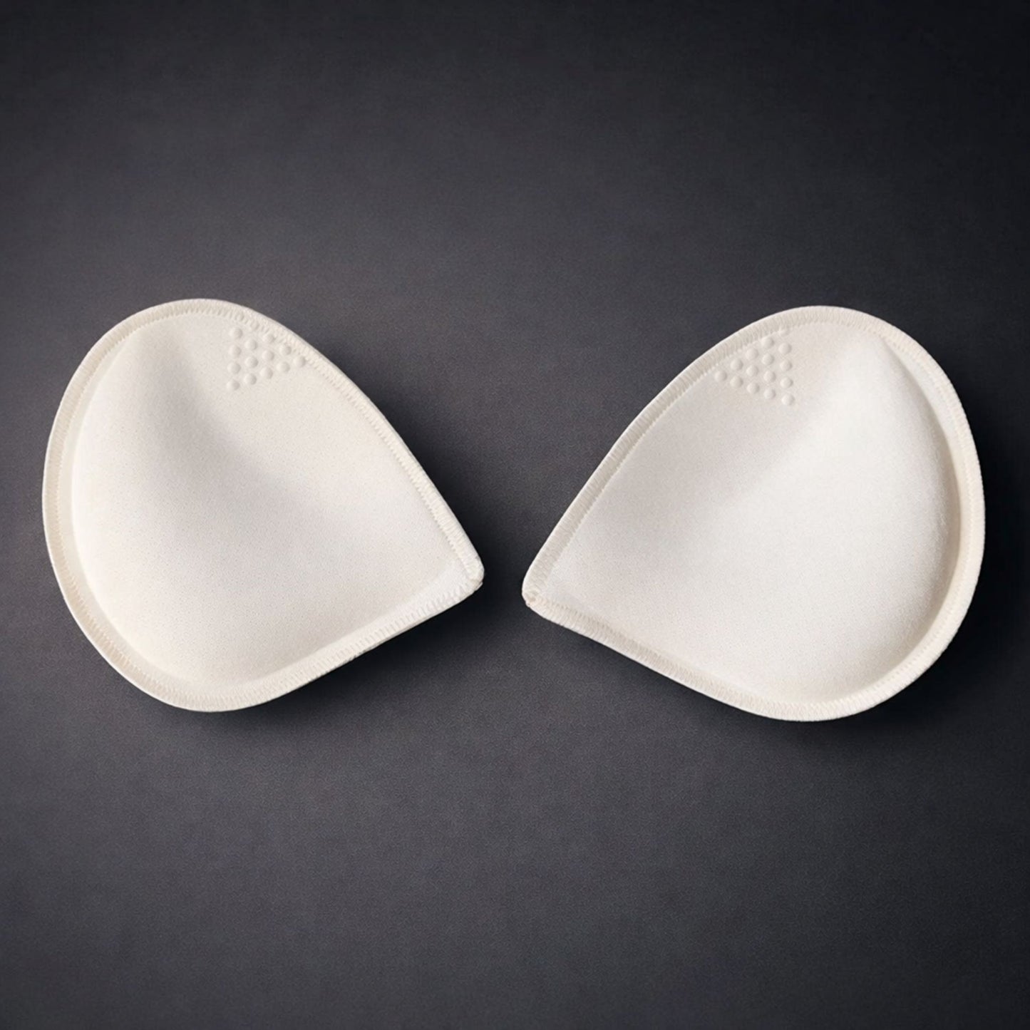 ежови подплънки за рокля и бюстие – дискретни подплънки с видим ефект