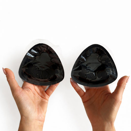 триъгълни подплънки за рокля – черен цвят за тъмни материи