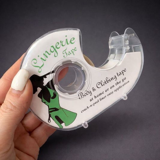 тиксо за дрехи – двойнозалепващо тиксо в машинка с ролка 5 м и ширина 16 мм