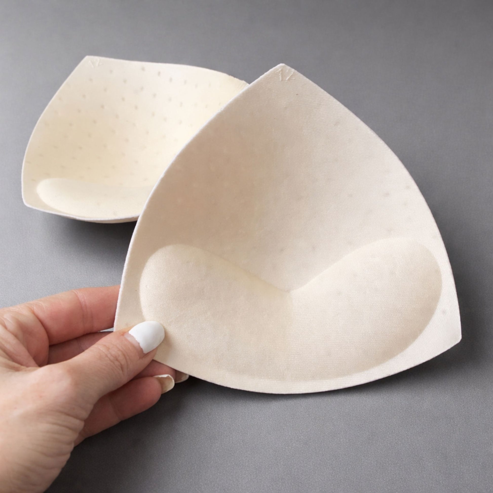 Допълнителни подплънки за бански – бежови триъгълни 13×13 см