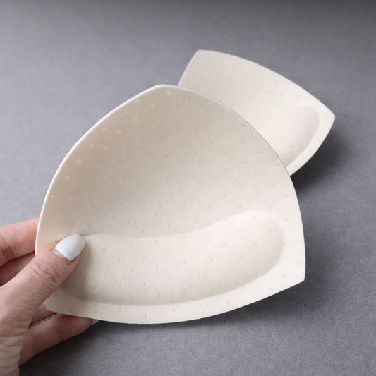 Триъгълни подплънки за бански – бежови 14×13 см, комплект 2 броя